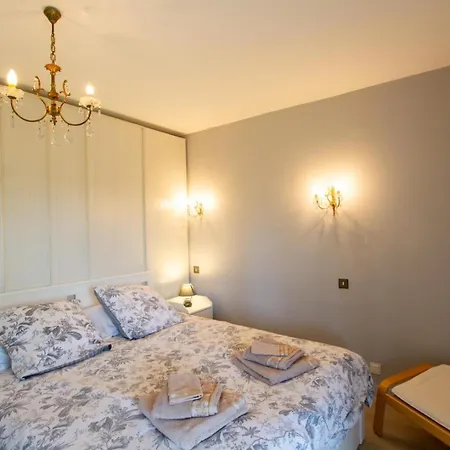Holiday home Le Puits Fleuri