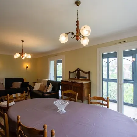 Holiday home Le Puits Fleuri *