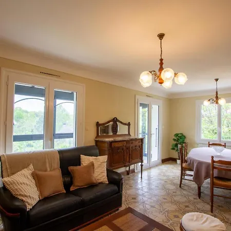 Holiday home Le Puits Fleuri Thenon